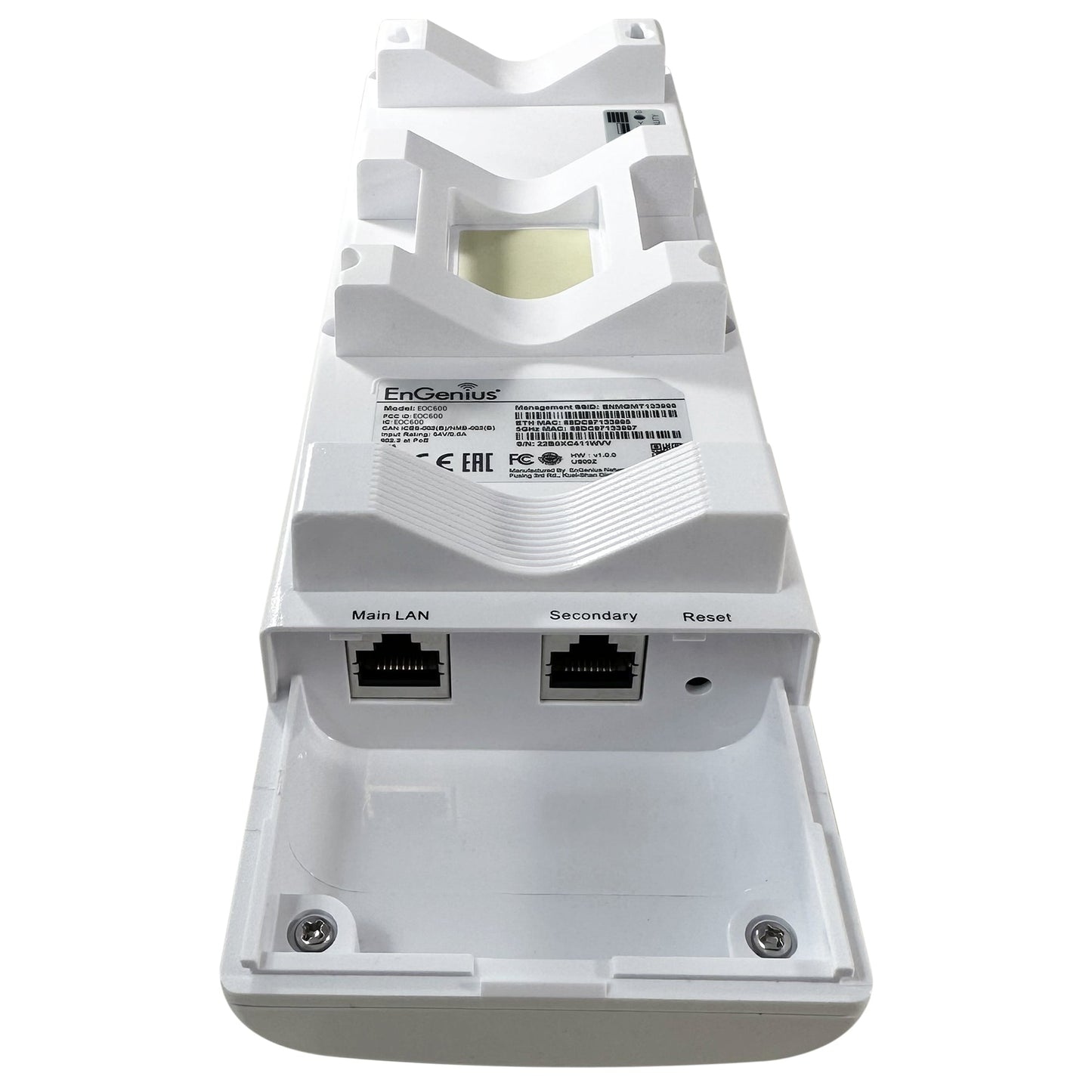 EOC600 : Pont Wi-Fi 6 double radio 2×2 5 GHz à large bande pour extérieur avec antenne 16 dBi intégrée